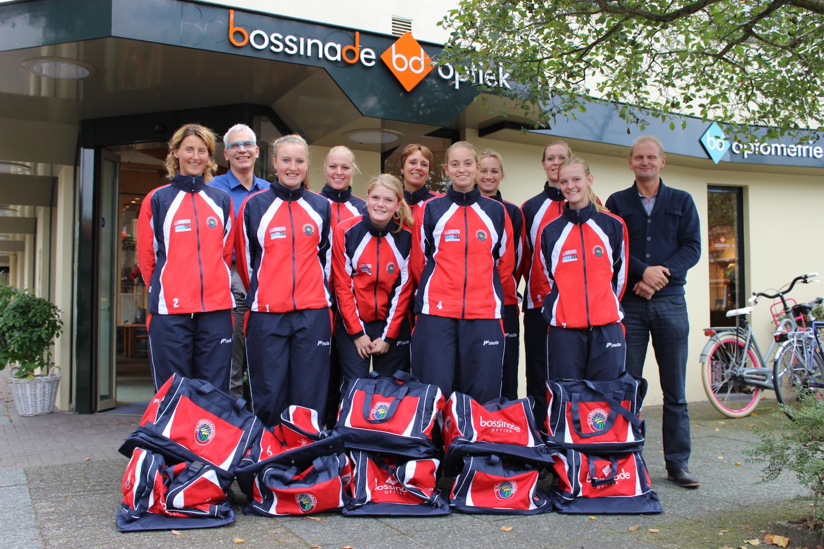 Dames 1 Croonenburg heeft scherpe focus.