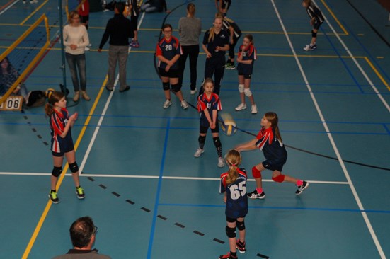 2015-01-10-volleyball_sacha_eerste_wedstrijd-013