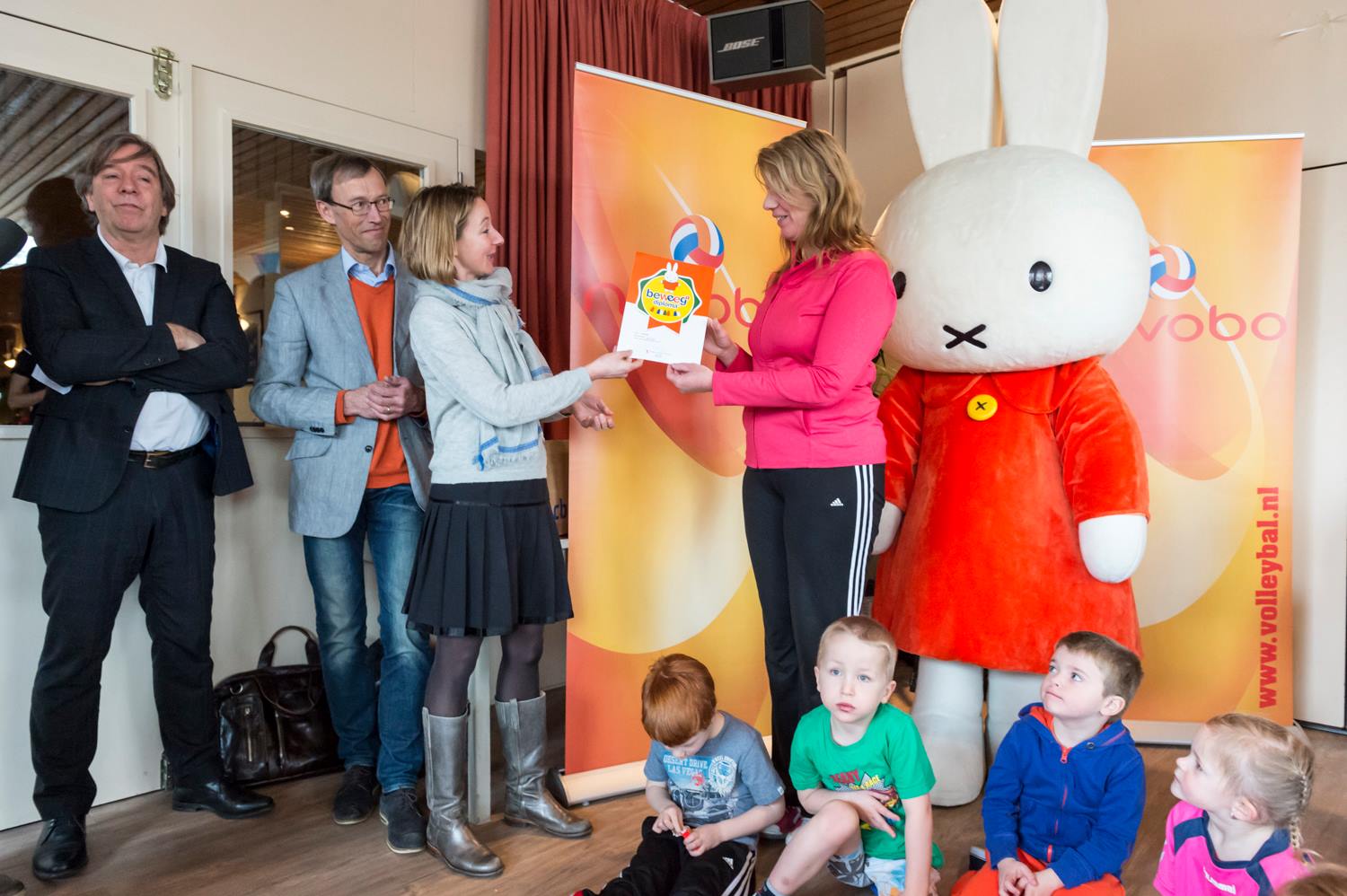 VV Croonenburg 1e volleybalclub met nijntje Beweegdiploma (met reportage van 251TV en  foto's van Frans Hoek)