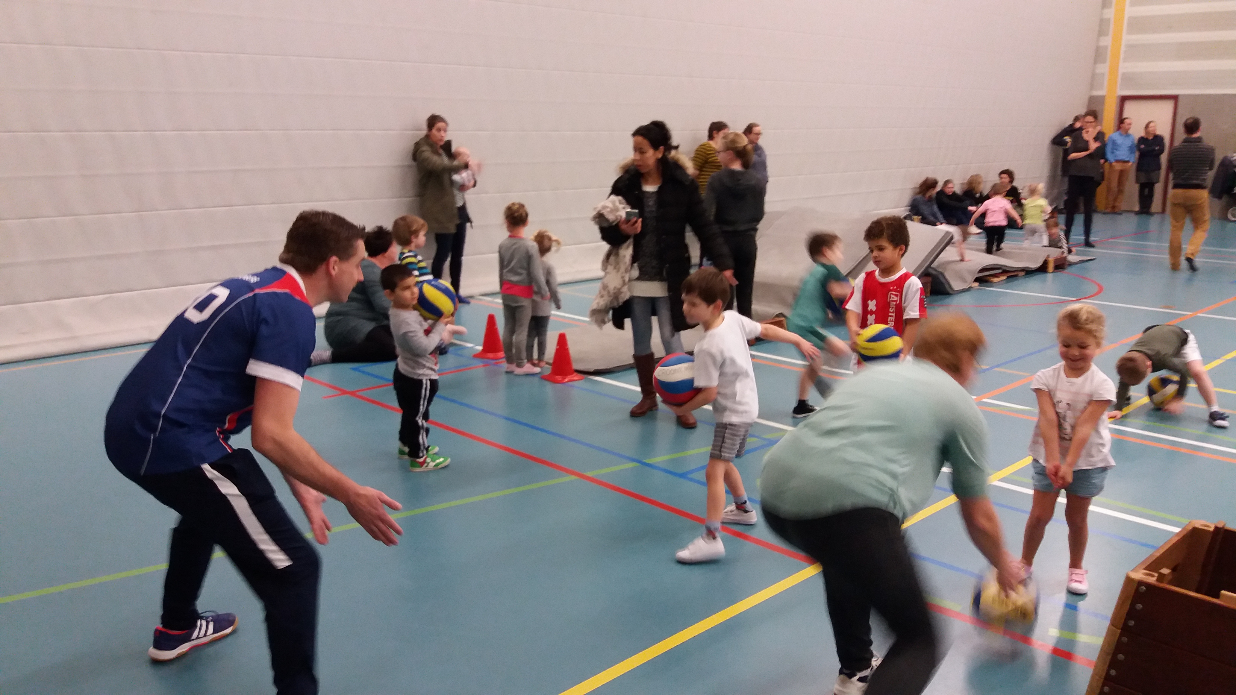 Croonenburg brengt jeugd in beweging