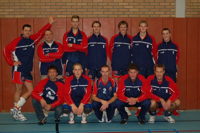 H1 in nieuw tenue door sponsor Logchies Renovatie en Onderhoud